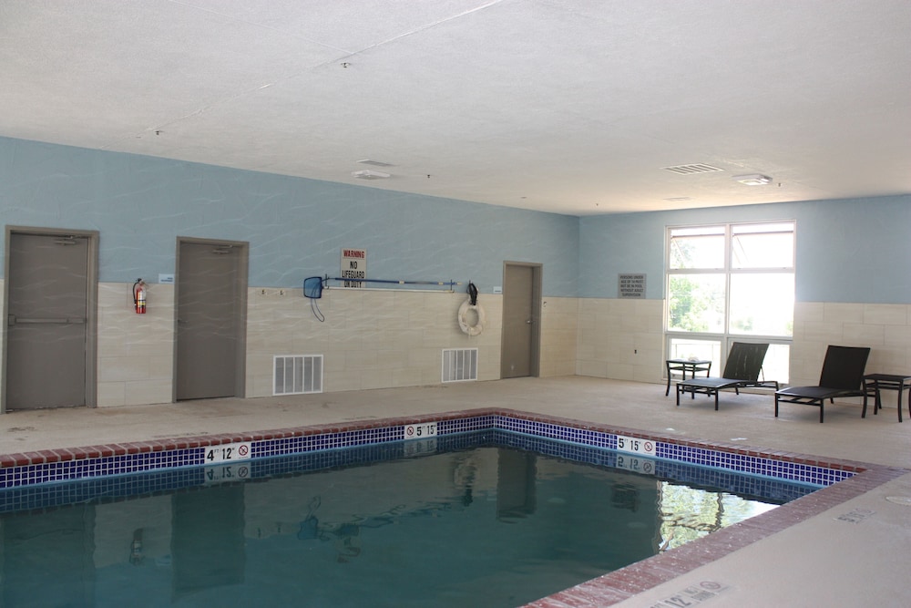 Holiday Inn Express Hotel & Suites Shamrock North by IHG - photo 63