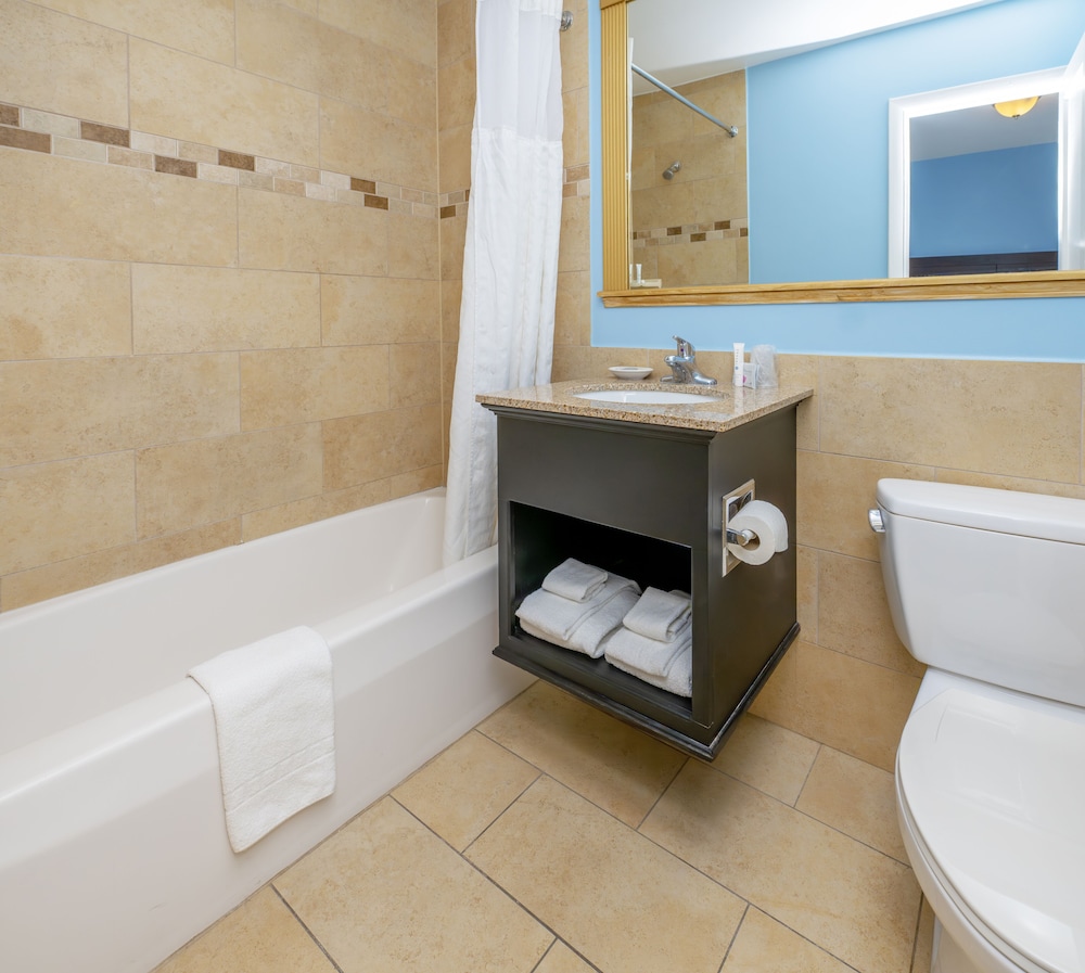 Commander Beach House Hotel - photo 45