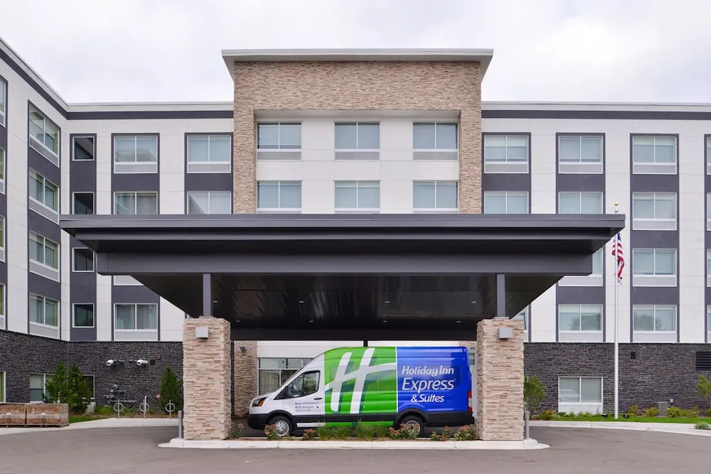 Holiday Inn Express & Suites Bloomington W Mall Area in Bloomington, United States