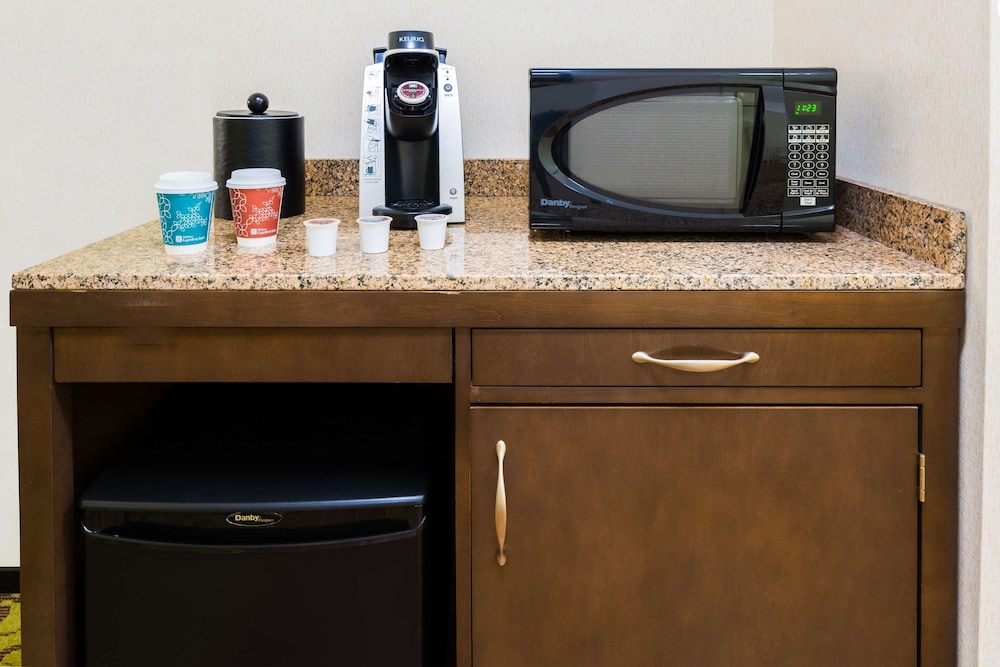 Hilton Garden Inn Wayne - photo 11