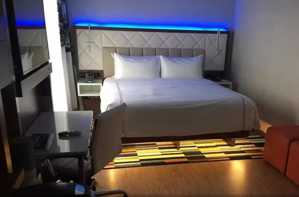 EVEN Hotel New York Times Square South by IHG - photo 9