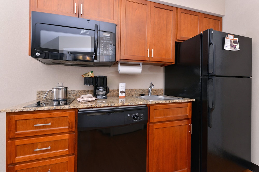 Candlewood Suites Elmira Horseheads by IHG - photo 9