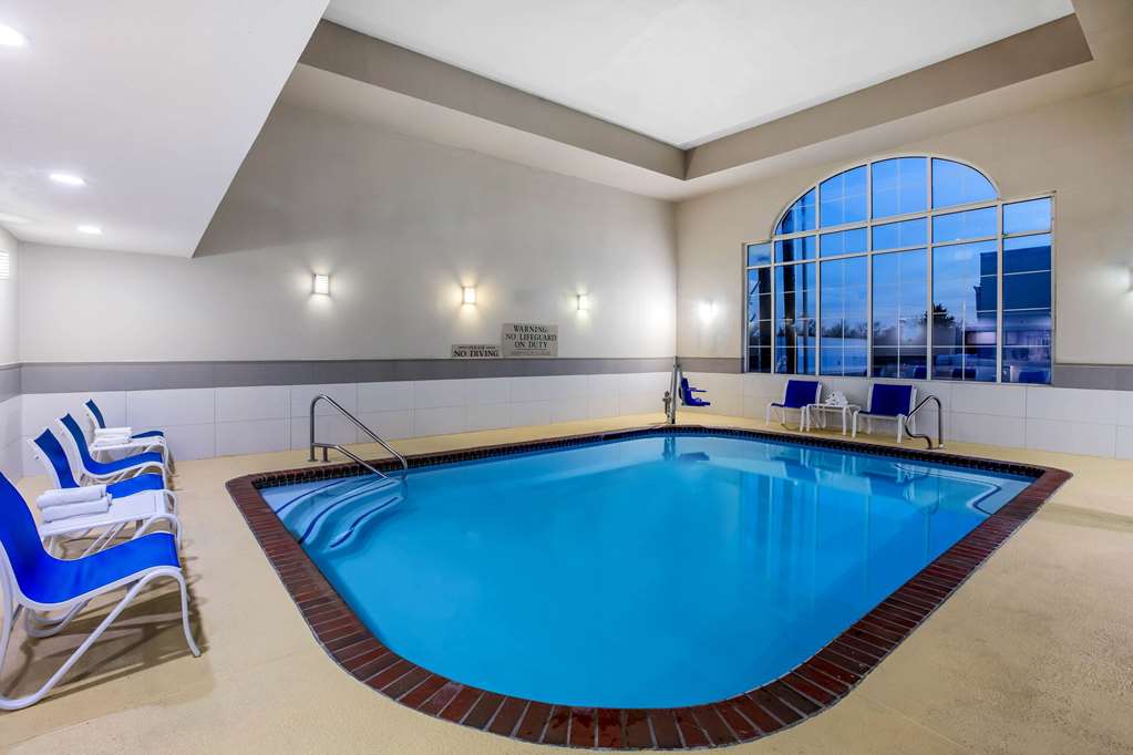La Quinta Inn & Suites by Wyndham Dallas Mesquite - photo 17