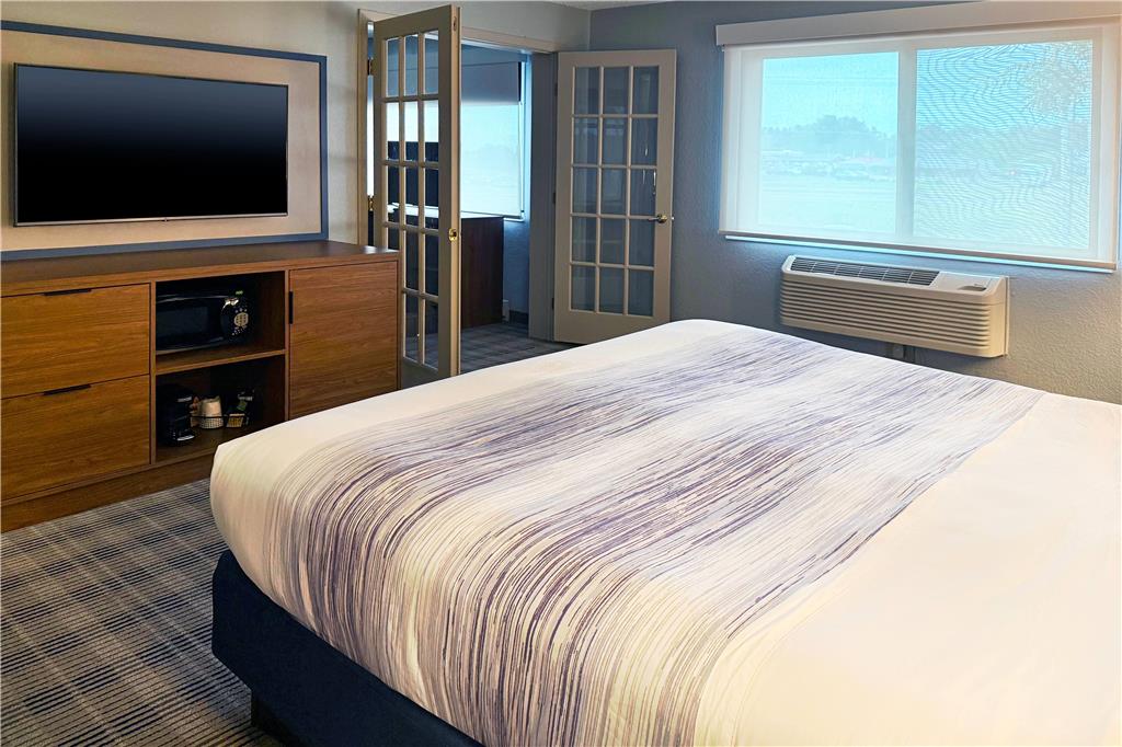 AmericInn by Wyndham Chippewa Falls - photo 35