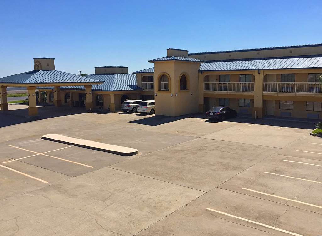 Americas Best Value Inn Bishop Kingsville - featured photo