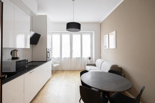 Bilocale di design in Zona Chinatown Sempione — 4-Star Luxury Hotel in Milan, Italy