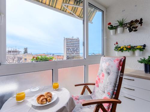 Apartment City Walk ST Comfort One Bedroom Apartment with Balcony and City View A2 — 4-Star Luxury Hotel in Split, Croatia