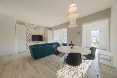 ApartmentsGarda L'Isola Blu — 4-Star Luxury Hotel in Garda, Italy