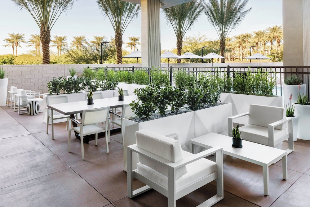 Ac Hotel By Marriott Scottsdale North - photo 32