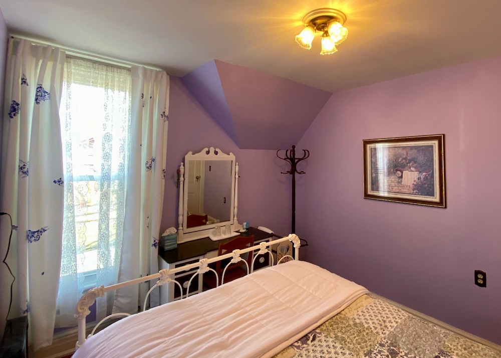 The Dancing Bear Inn - photo 8