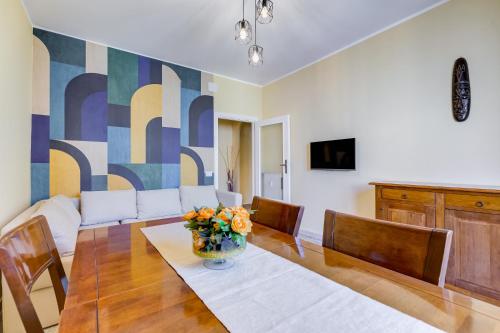 The Pope's Oasis Near Trastevere And Historical Center — 4-Star Luxury Hotel in Rome, Italy