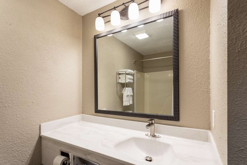 Baymont by Wyndham Waunakee - photo 11