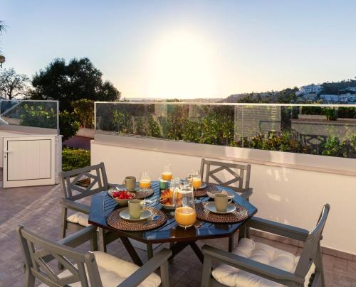Apartamento Sunset on the Sea — 4-Star Luxury Hotel in Albufeira, Portugal