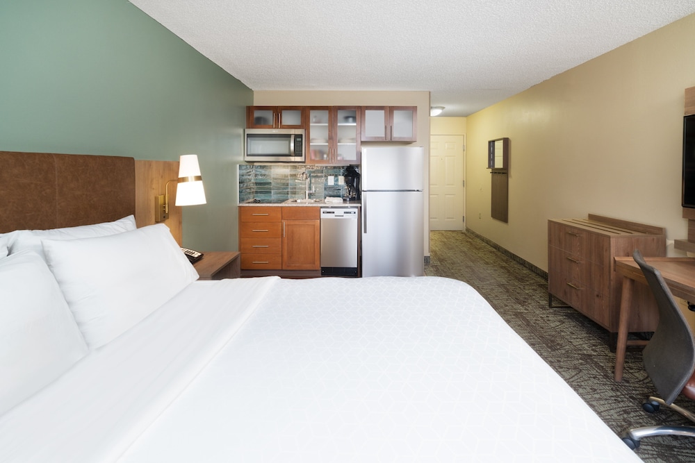 Staybridge Suites Memphis Poplar Ave East by IHG - photo 19