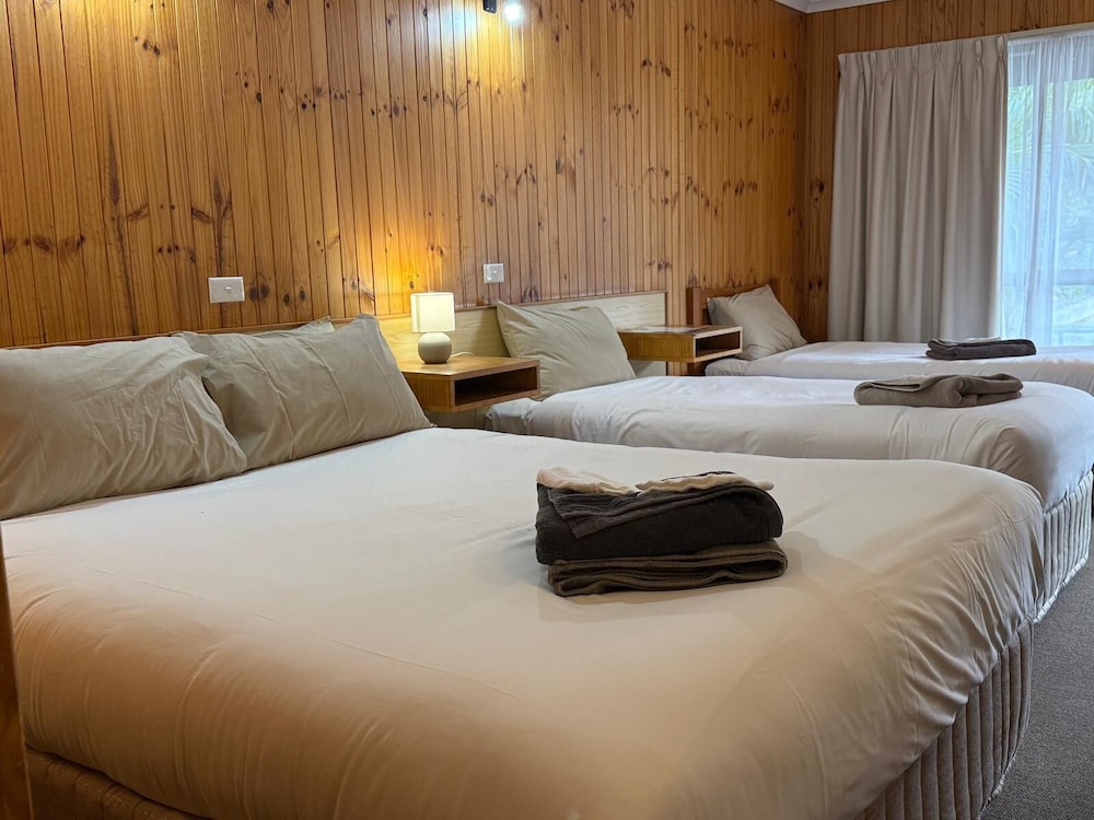 Country Roads Motor Inn Narrandera — hotel in Narrandera