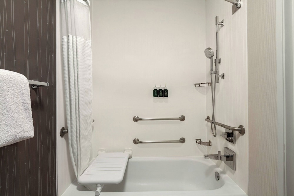 Courtyard by Marriott Salinas Monterey - photo 22