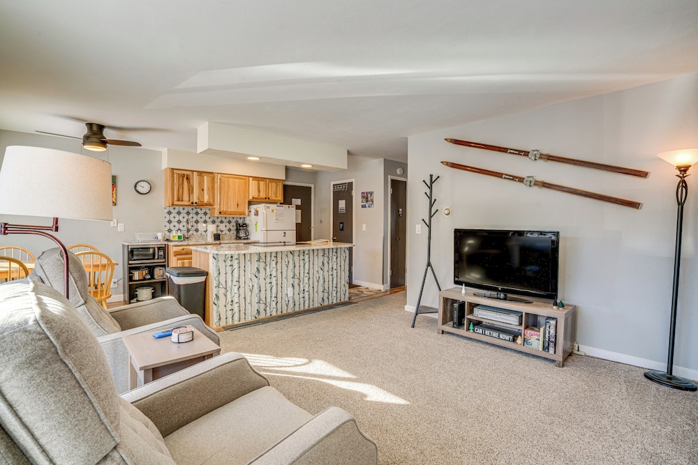 7 Mi To Ski Resort Dillon Condo with Mtn Views - photo 6