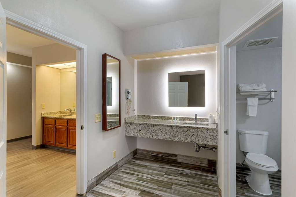 Quality Inn Newnan Atlanta South - photo 22