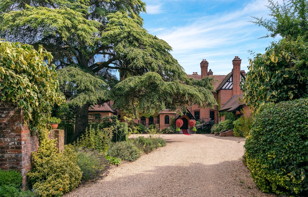Careys Manor & Senspa — 4-Star Luxury Hotel in Brockenhurst, United Kingdom