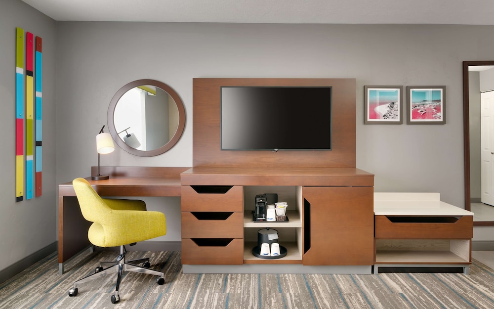 Hampton Inn & Suites Salt Lake City Airport - photo 15