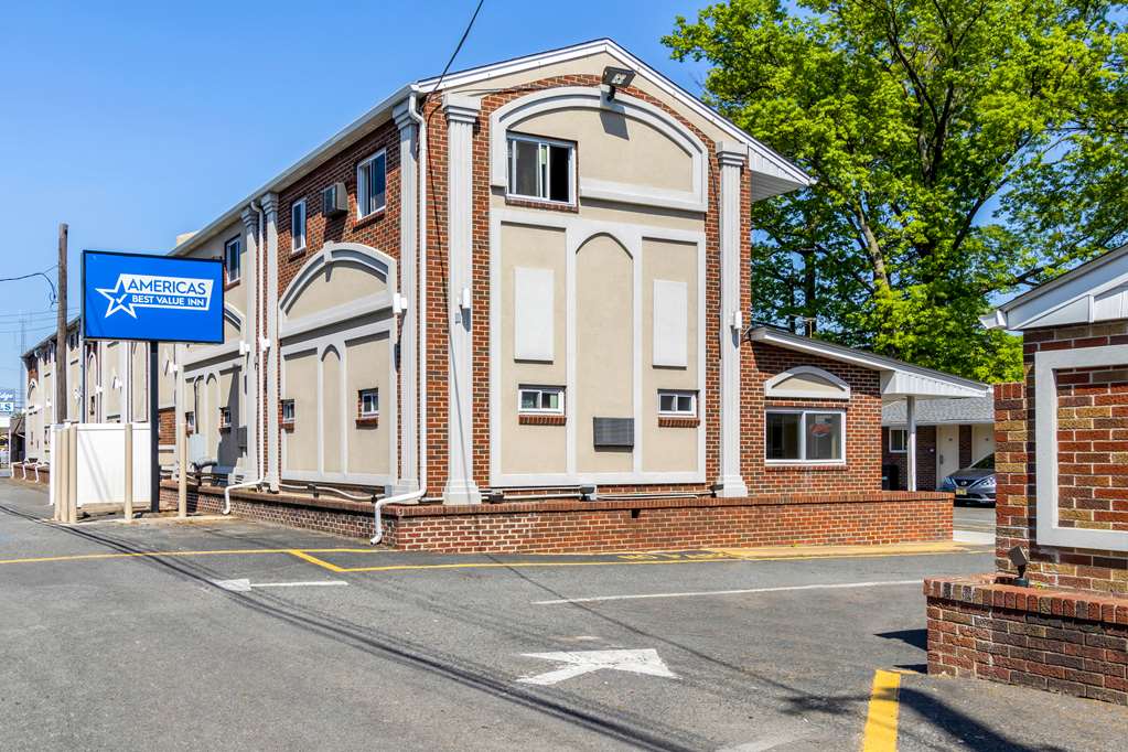 Americas Best Value Inn Avenel Woodbridge — hotel in Avenel