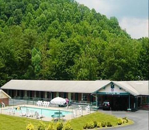 Scottish Inn Maggie Valley - photo 18
