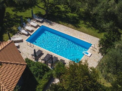 Villa in Kypseli with Private Pool & Gardens — 4-Star Luxury Hotel in Kipseli, Greece