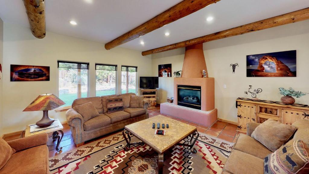 Arena Roja #2279 — 4-Star Luxury Hotel in Moab, United States