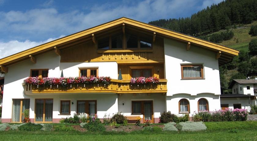 Apart Anna — 4-Star Luxury Hotel in Nauders, Austria