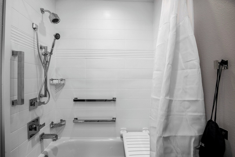 TownePlace Suites by Marriott Houston Hobby Airport - photo 30