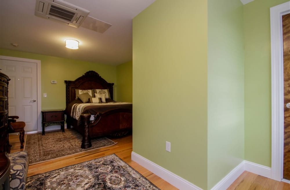 Cold Spring Hotel - photo 4
