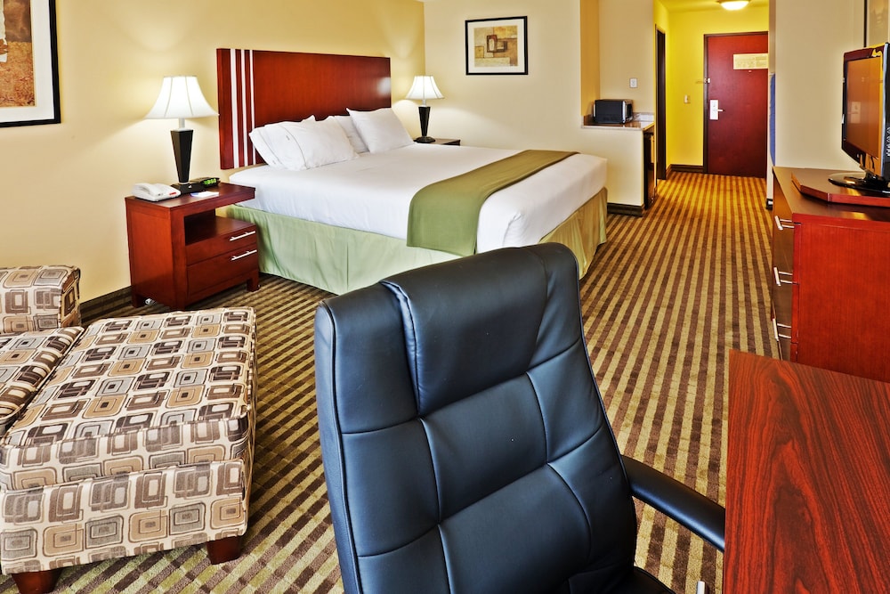 Holiday Inn Express Hotel & Suites Perry an IHG Hotel - photo 3