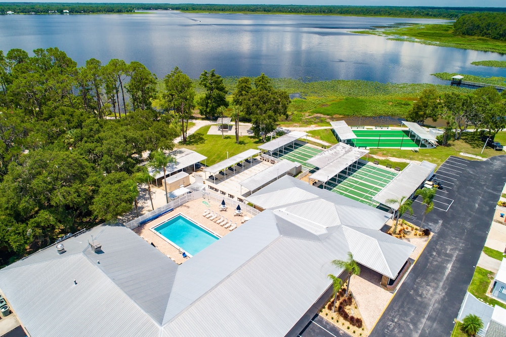 Buttonwood Bay RV Resort - photo 32