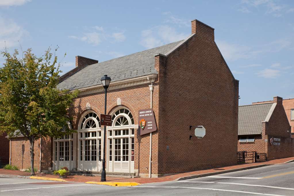 Days Inn by Wyndham Greeneville - photo 14
