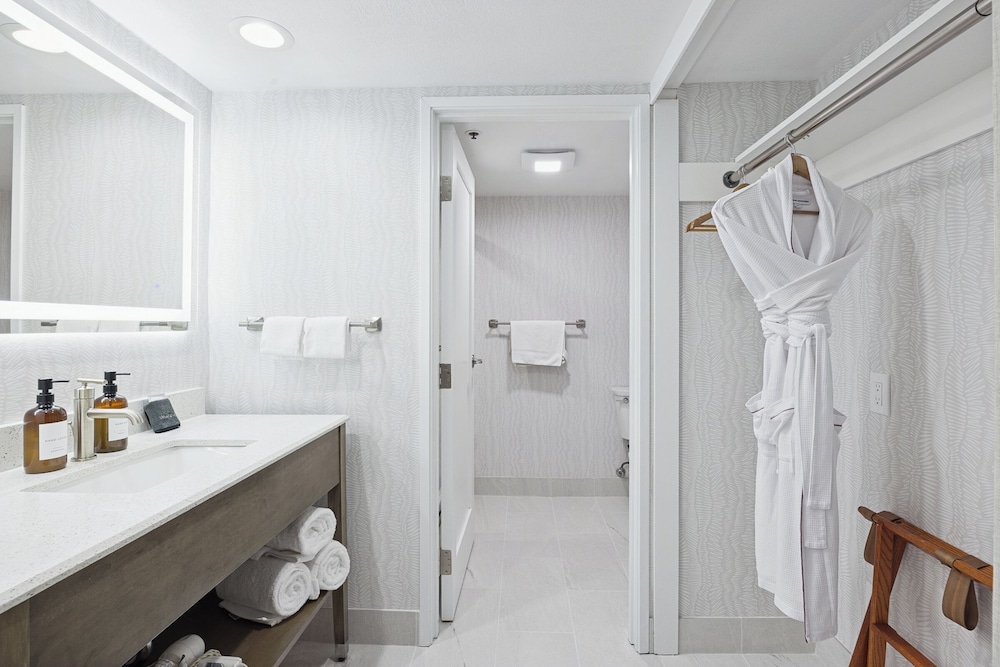456 Embarcadero Inn & Suites - photo 54
