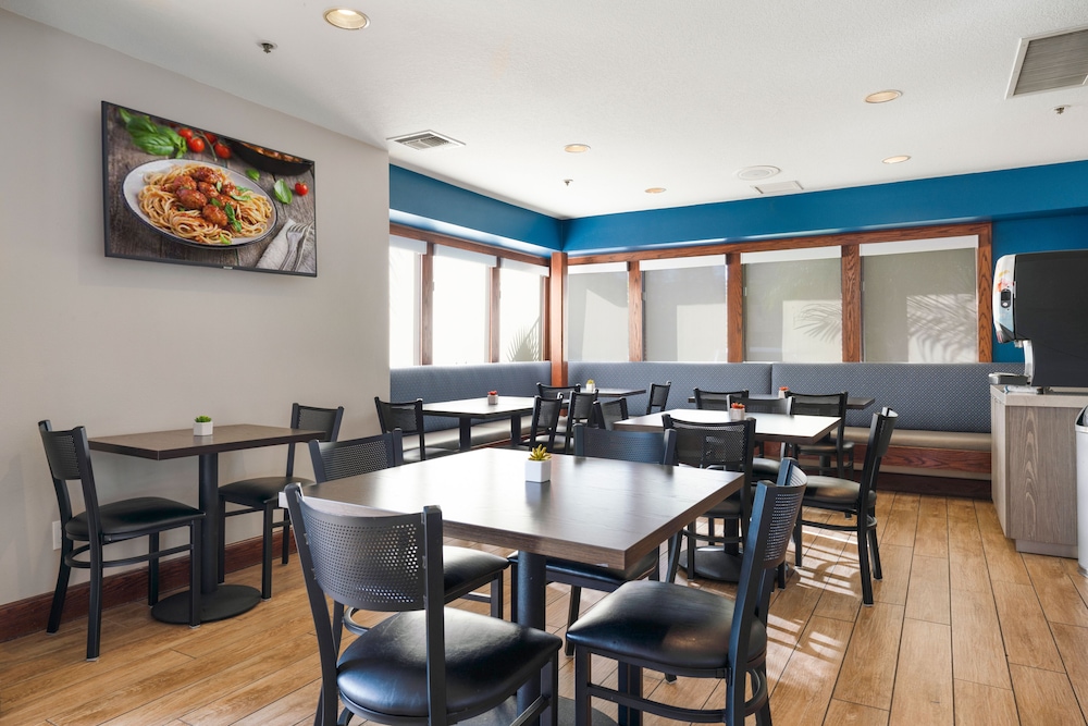 Chase Suites Hotel Brea Fullerton - photo 22