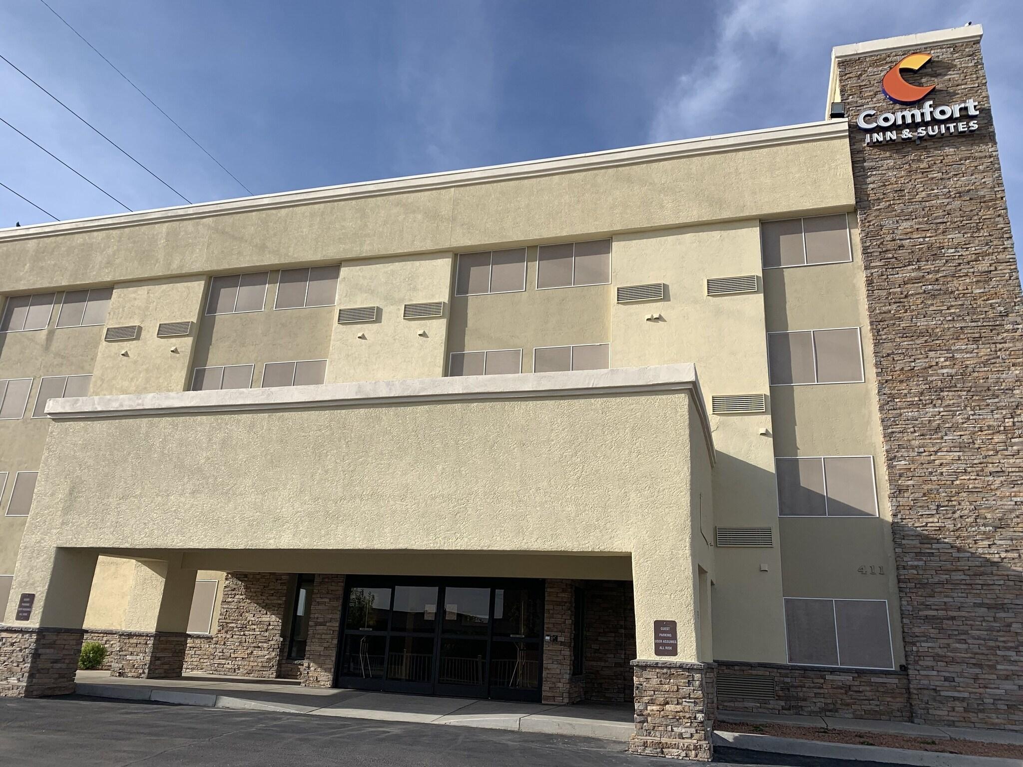 Comfort Inn & Suites Albuquerque Downtown - photo 12