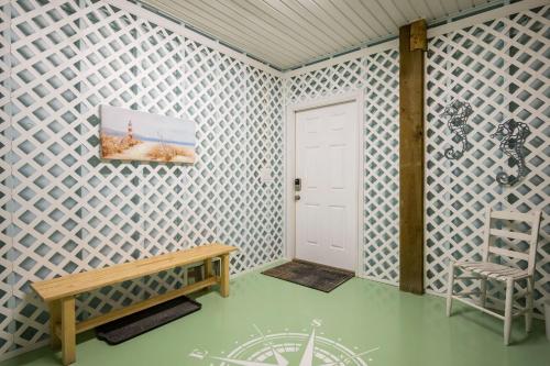 Lost Shaker of Salt by Oak Island Accommodations - photo 3