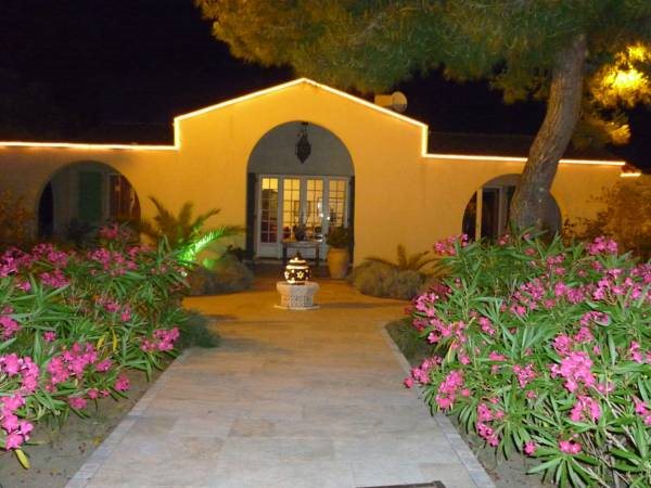 Mas de la Montille — hotel in Aigues-Mortes