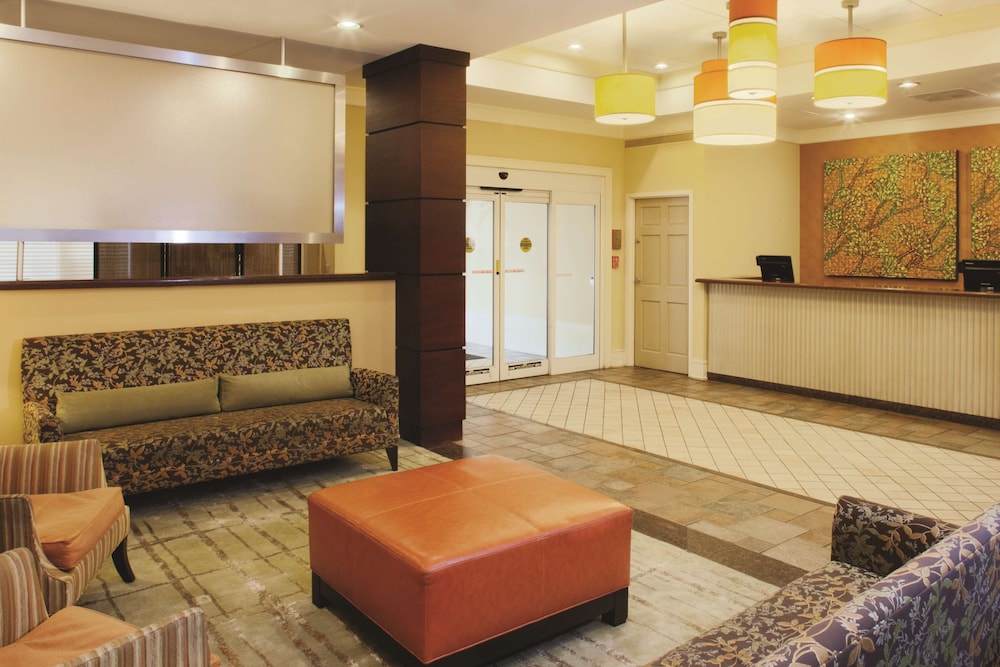 Doubletree Suites by Hilton at The Battery Atlanta - photo 12