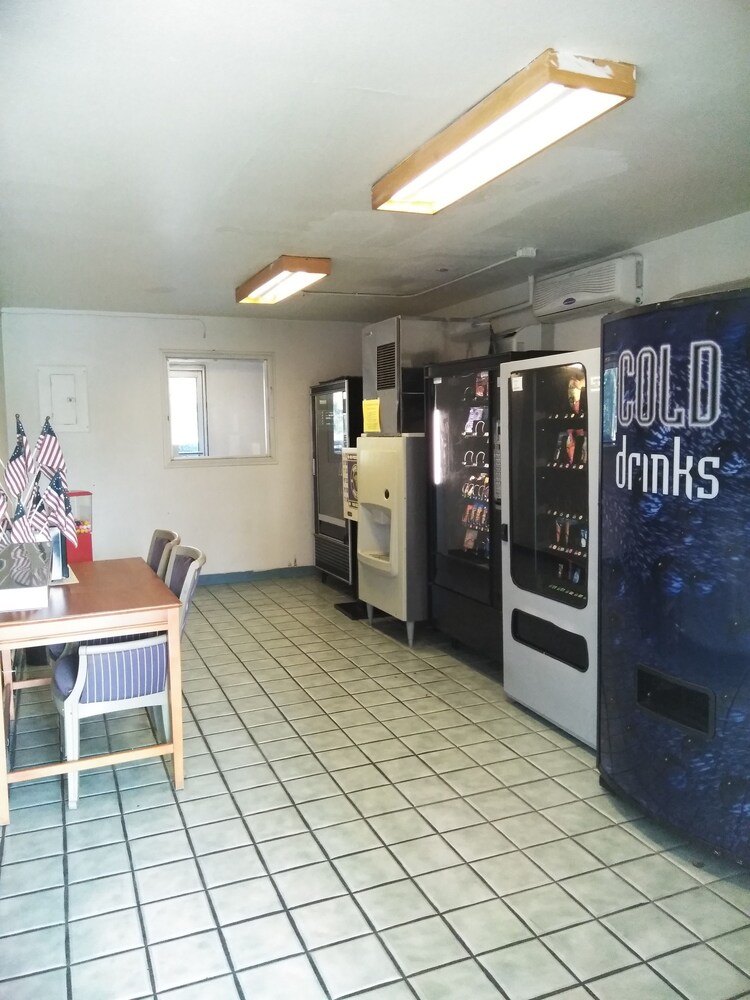 Port City Inn - photo 16