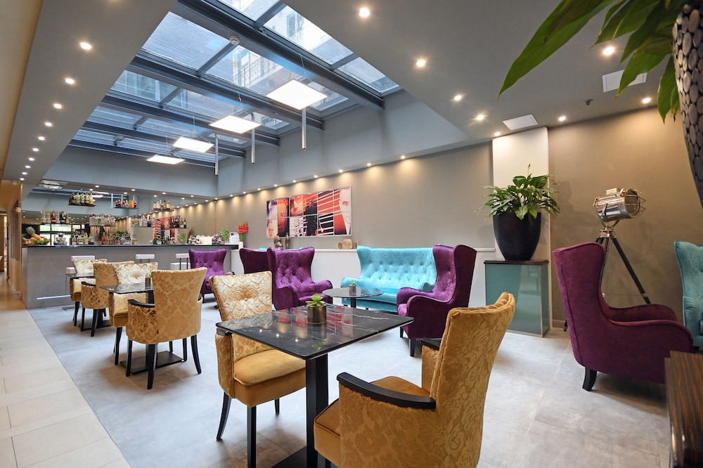 Honest Budapest by Chic&Basic in Budapest, Hungary