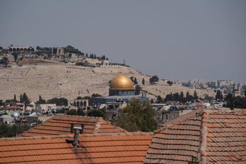 Mounbaz Royal Suites Alefimmoed — 4-Star Luxury Hotel in Jerusalem, Israel
