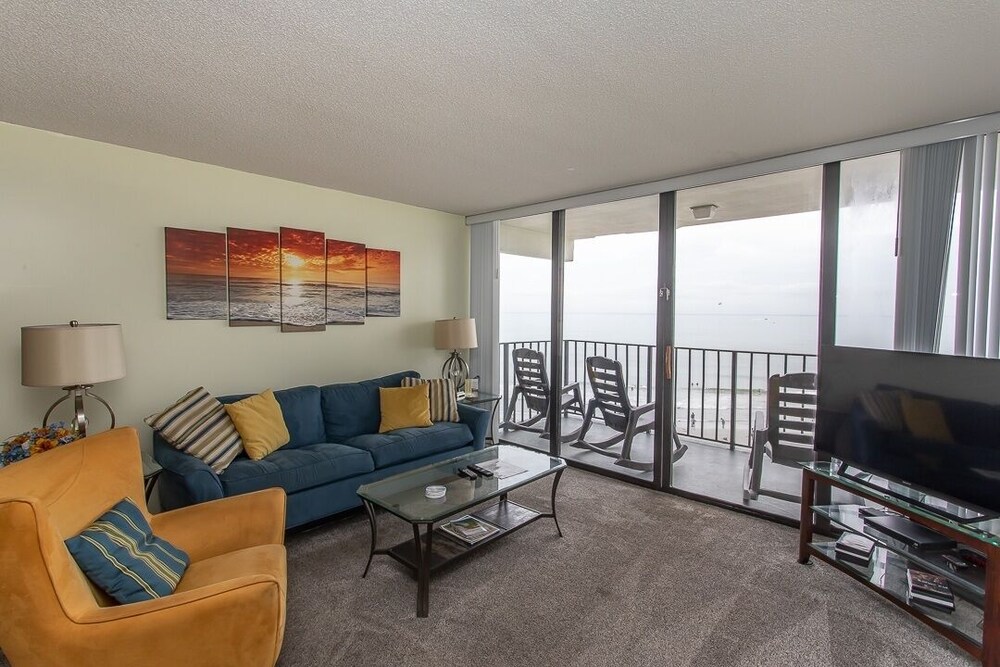 Royal Garden Resort 515 2 Bedroom Condo by RedAwning - photo 10