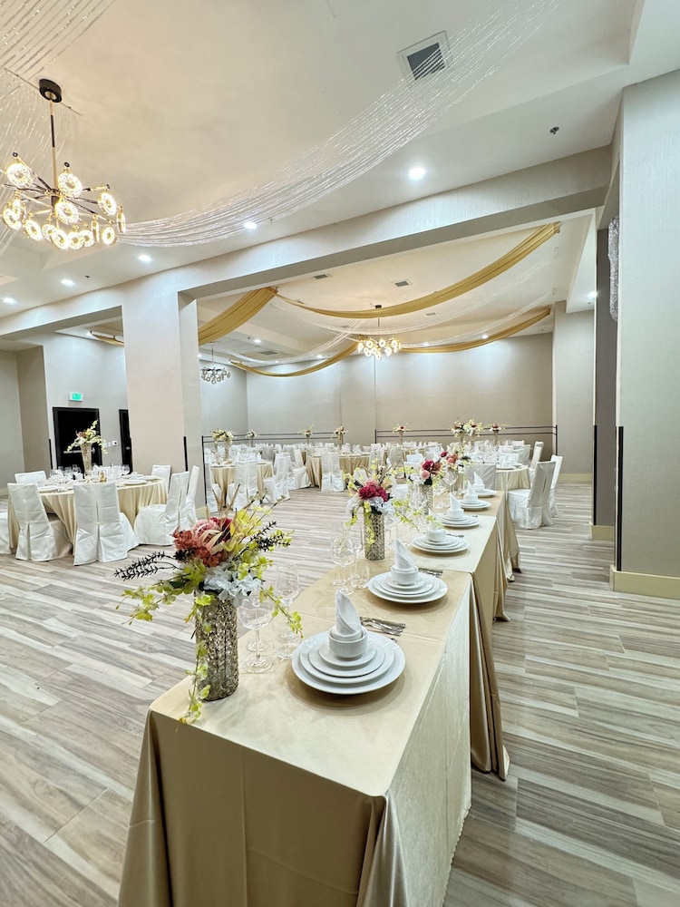 Galaxy Hotel - photo 24