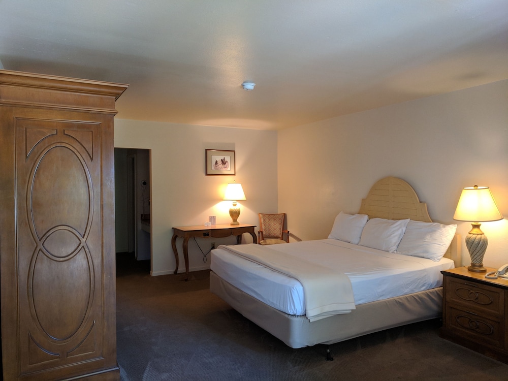 Saddle West Hotel and Casino and RV Park - photo 3