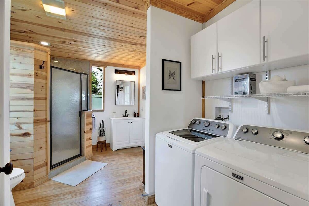 3 Acres of Luxury and Views in Fred Wine Country - photo 19