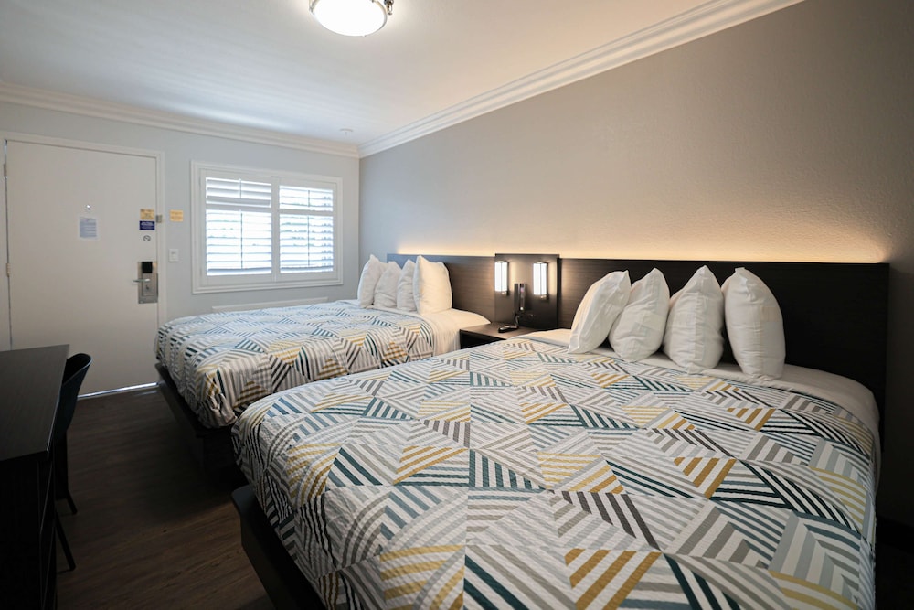 Motel6 Tustin CA Orange County - photo 15