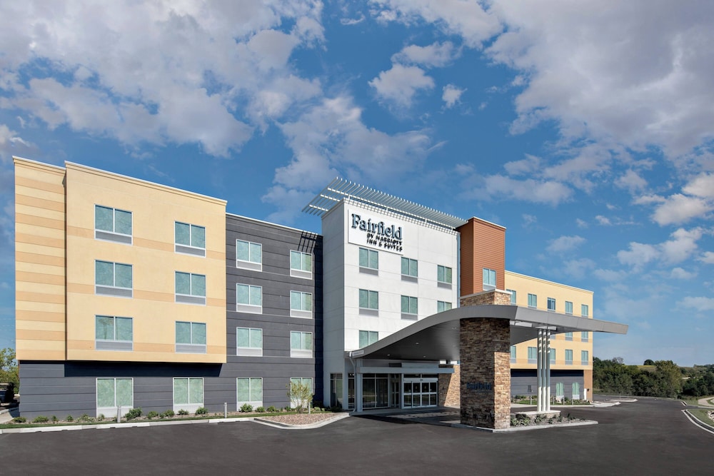 Fairfield Inn & Suites by Marriott Lake Geneva - carbon neutral hotel in Lake Geneva