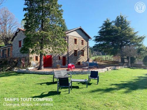 Le Pas Sans Peine — 4-Star Luxury Hotel in Thizy-Les-Bourgs, France